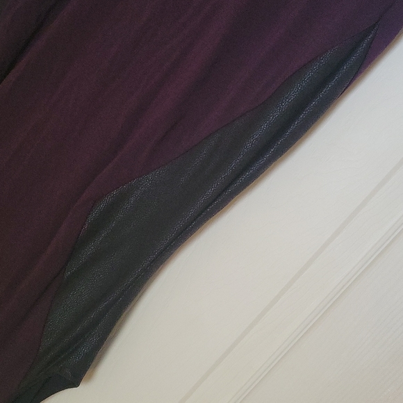 KAREN KANE RAYON BLACK/PURPLE SHEATH DRESS. Large. - Picture 9 of 11